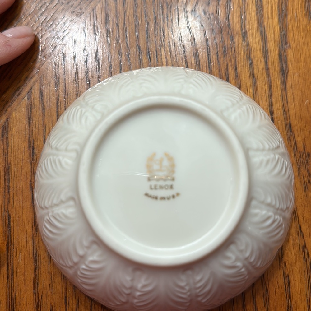 Lenox 4.5” gold rimmed trinket bowl - Picture 3 of 3